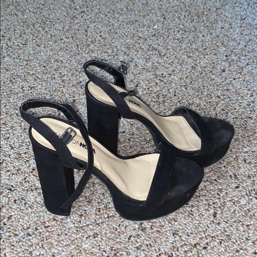 Chunky heels